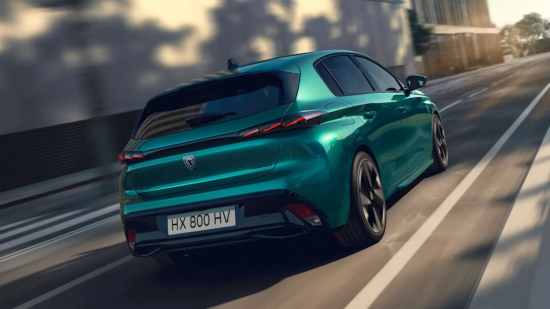 PEUGEOT 3008 1.2 Hybrid 145 AT GT