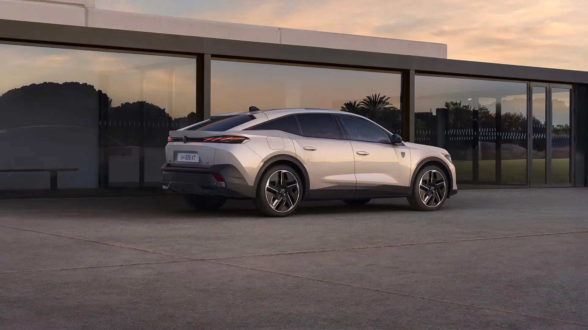 PEUGEOT 408 1.2 Hybrid 145 AT Allure