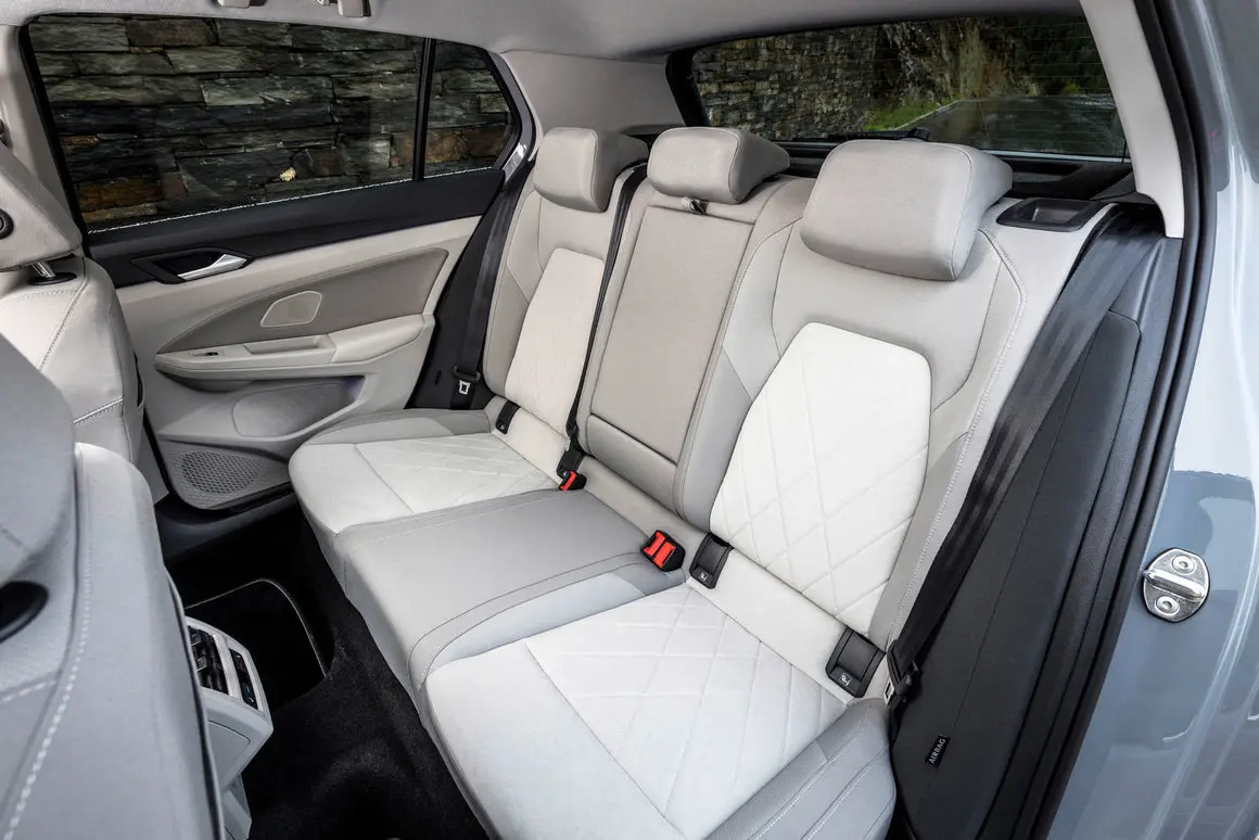 VOLKSWAGEN Golf 2.0 TDI 150 DSG Trend