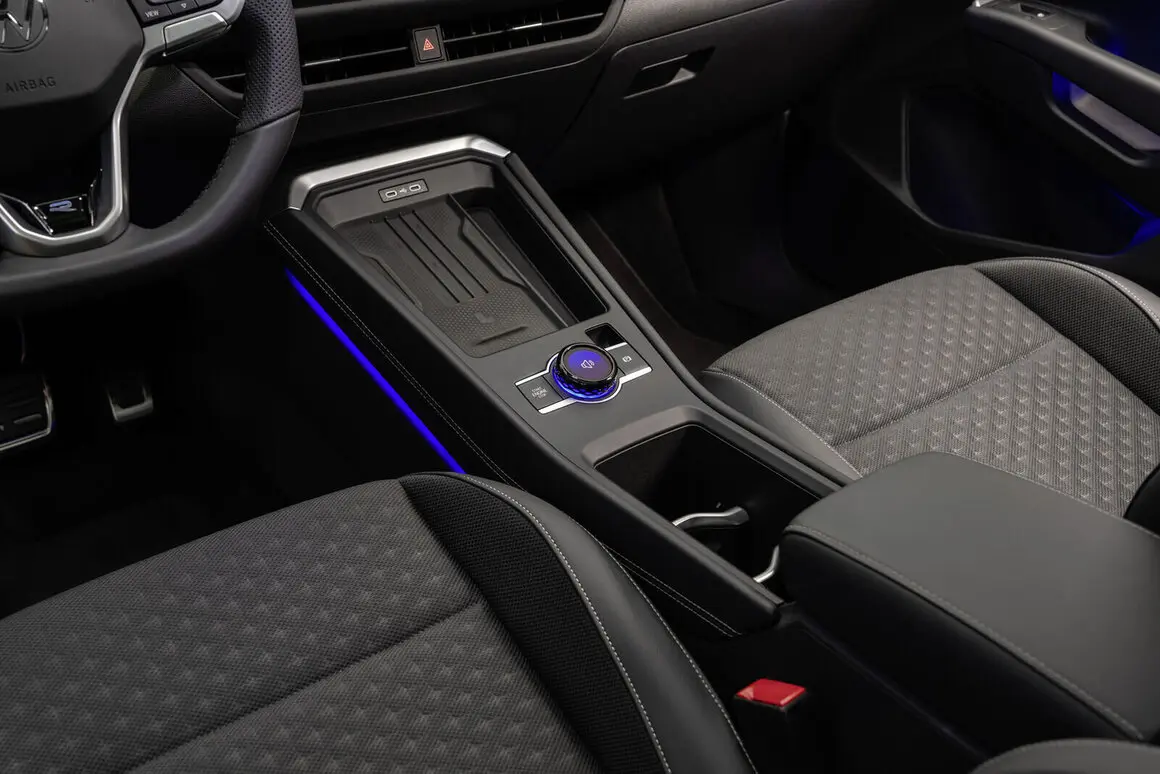 VOLKSWAGEN T-Roc 2.0 TDI 150 DSG Design+