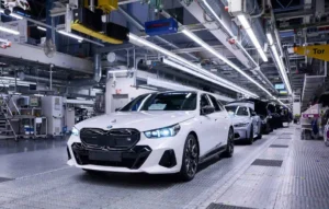 BMW lance un rappel mondial massif pour un risque d&rsquo;incendie