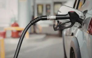 Carburants : Les prix du pétrole sous tension après le blocage du détroit d&rsquo;Ormuz