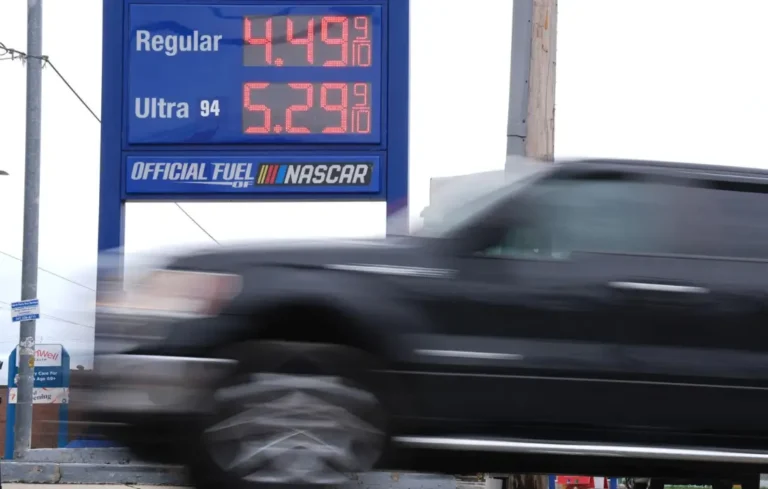 USA : Les prix de l’essence au plus haut depuis 2022