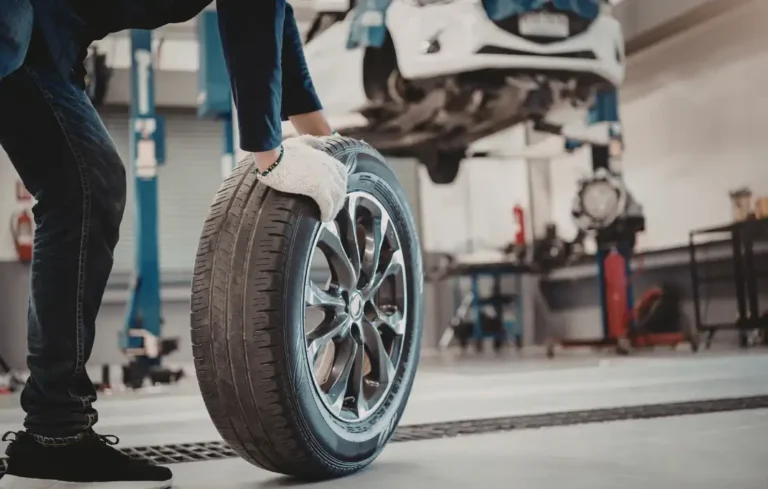 Sécurité et confort : les vérifications essentielles avant de prendre la route au Maroc