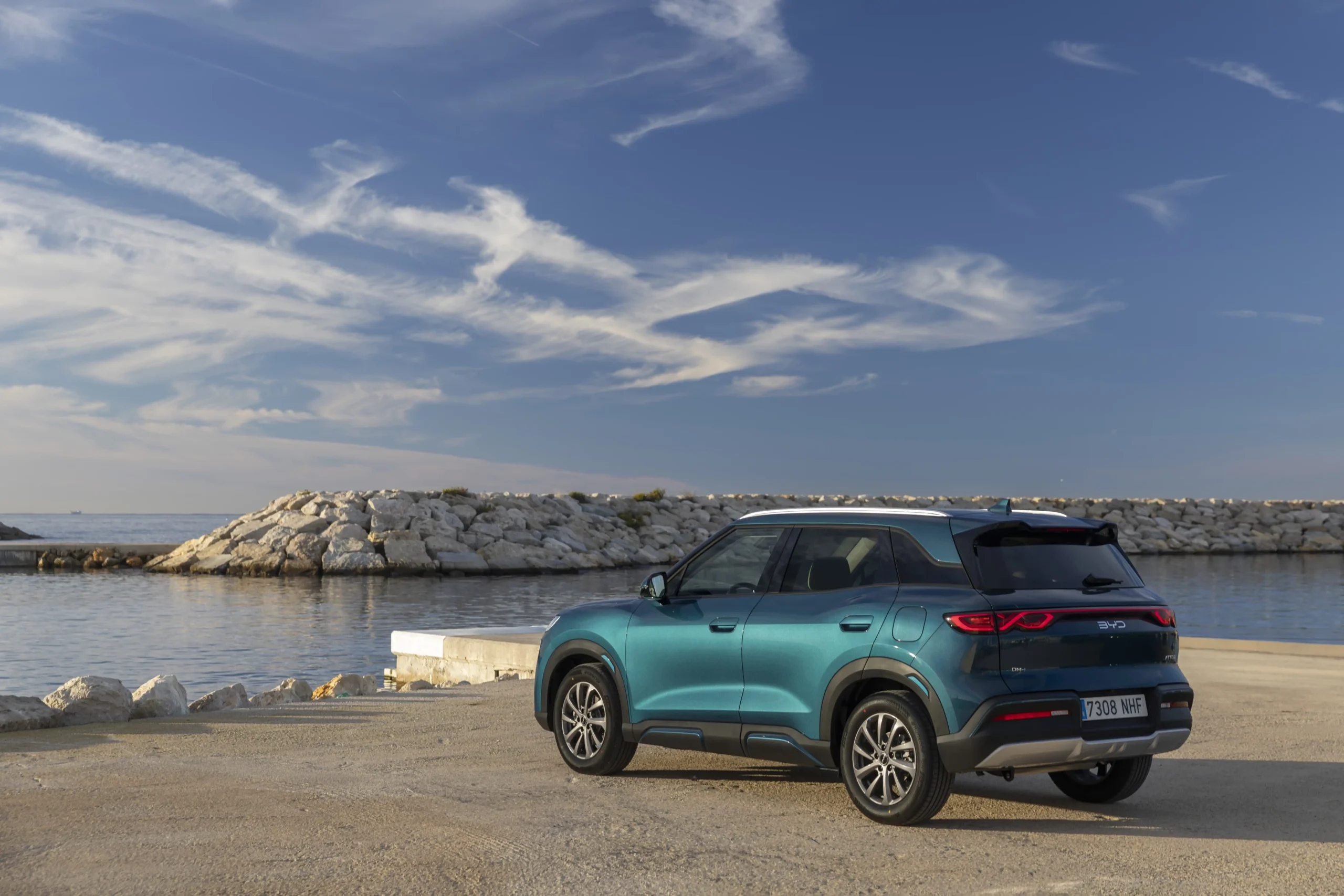 BYD ATTO 2 PHEV 1.5 DM-i 212 AT Design