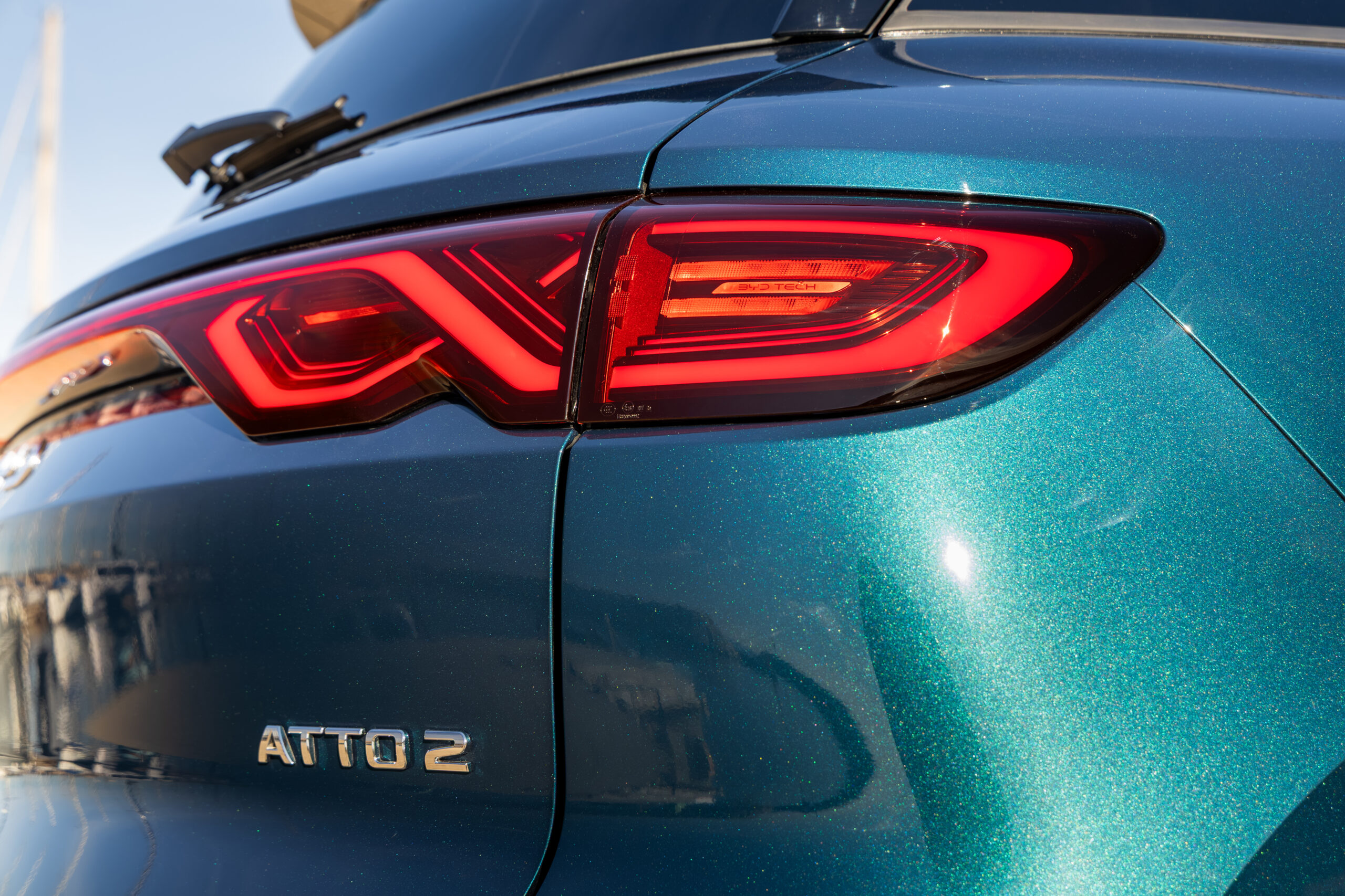 BYD ATTO 2 PHEV 1.5 DM-i 212 AT Design