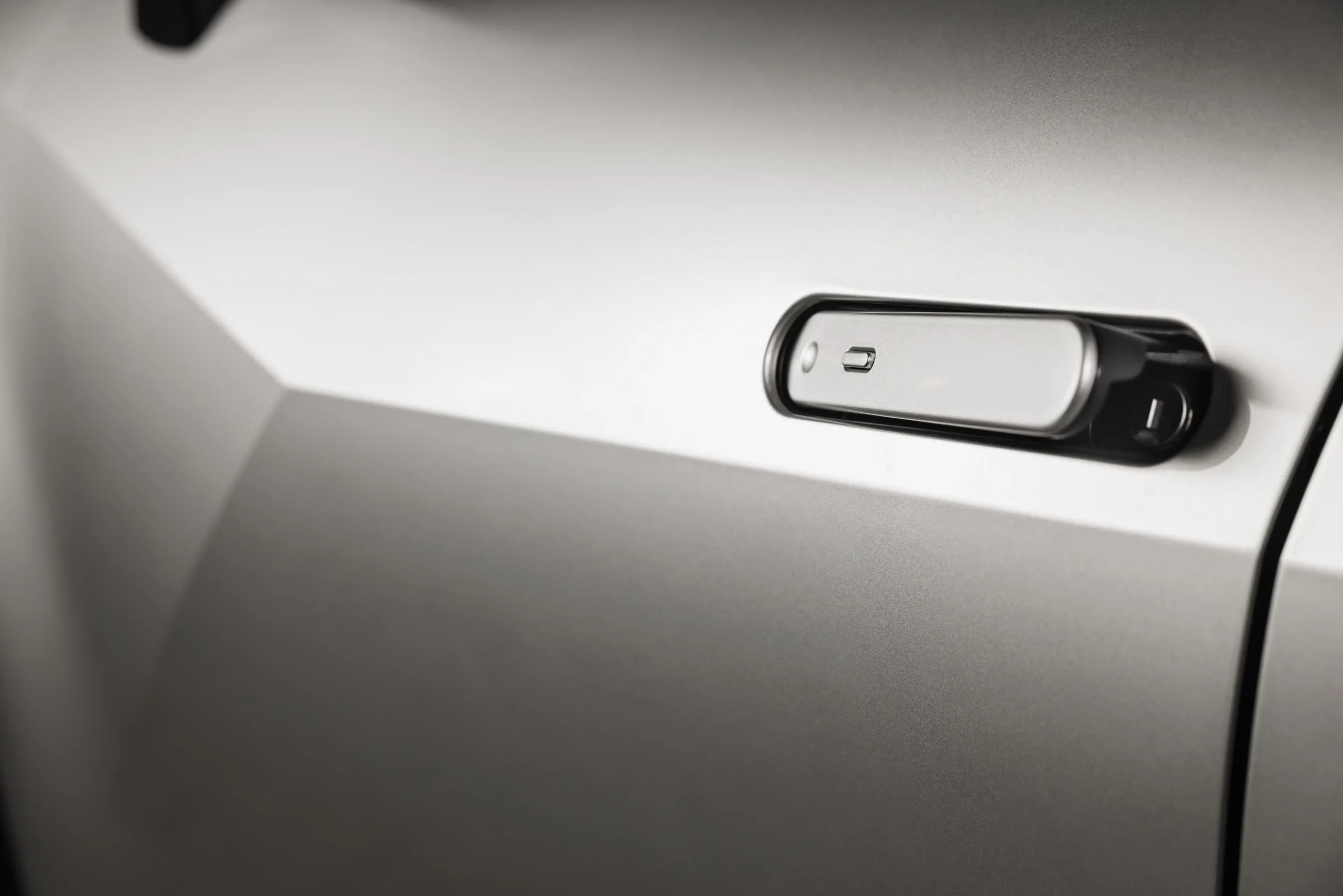 TOYOTA C-HR 1.8 HEV 140 AT Distinctive+