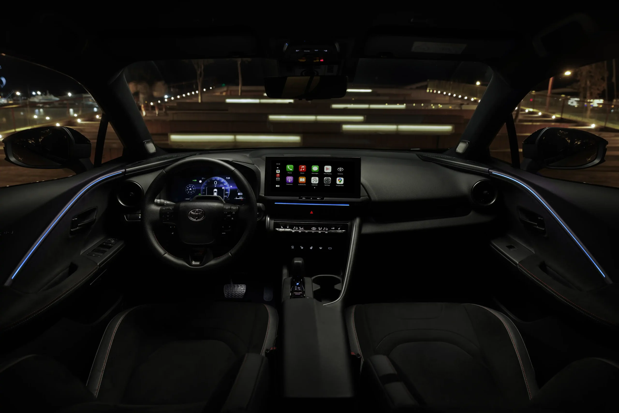 TOYOTA C-HR 1.8 HEV 140 AT Distinctive+