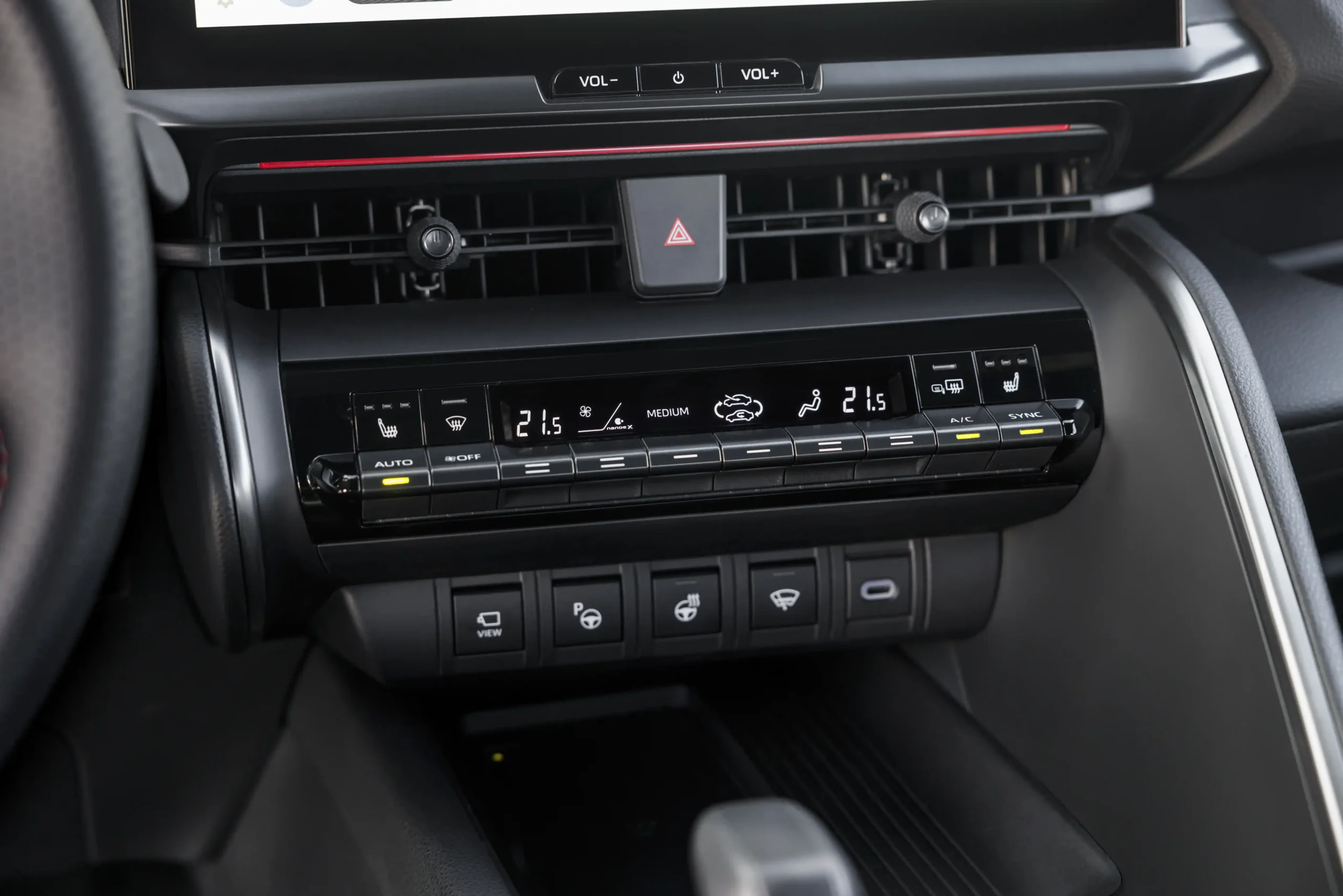 TOYOTA C-HR 1.8 HEV 140 AT Distinctive+