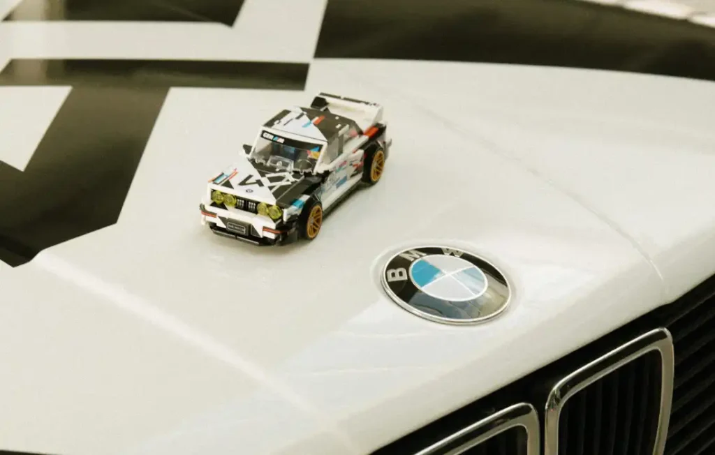 La BMW M3 E30 passe aux briques LEGO pour ses 40 ans