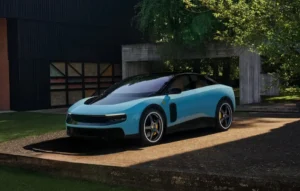 Ferrari Luce : le DG Benedetto Vigna défend le modèle et évoque un fort intérêt des clients