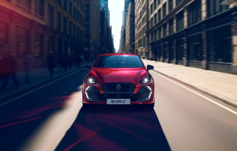 Du mythe de 1990 à la 6e génération : L&rsquo;irrésistible et légendaire saga de la Renault Clio
