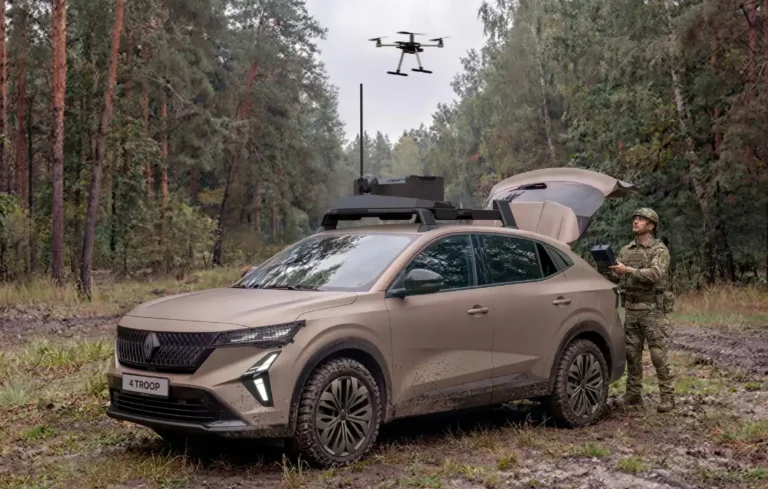 Renault Group dévoile 4 TROOP, un véhicule tactique dérivé de sa gamme civile