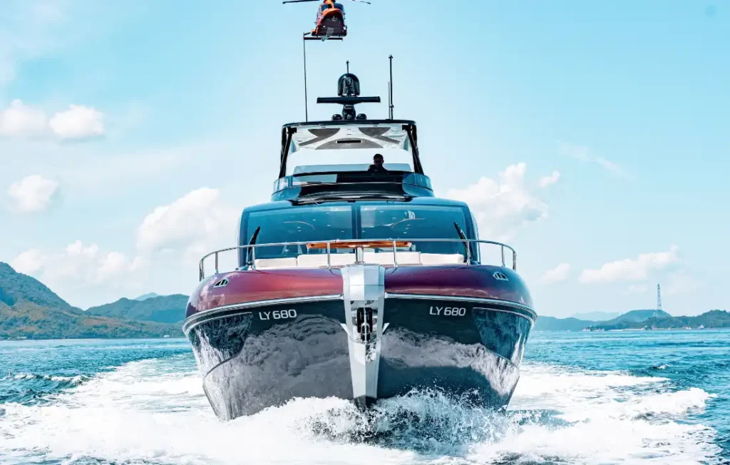 Yacht Lexus LY 680