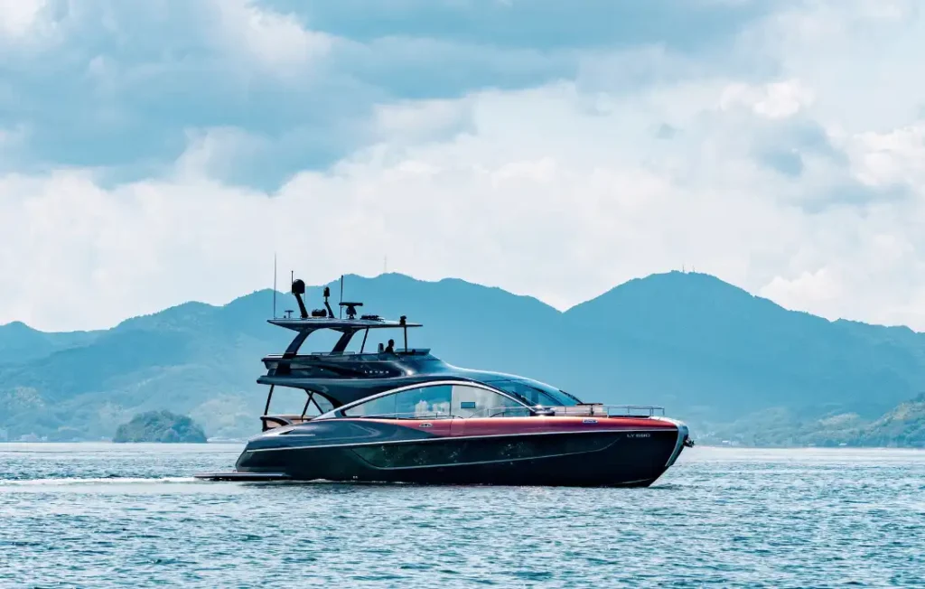 Yacht Lexus LY 680