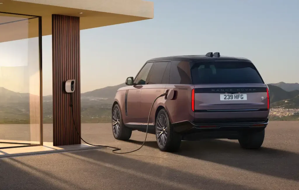 Range Rover Electric : Le SUV de luxe 100 % électrique est lancé