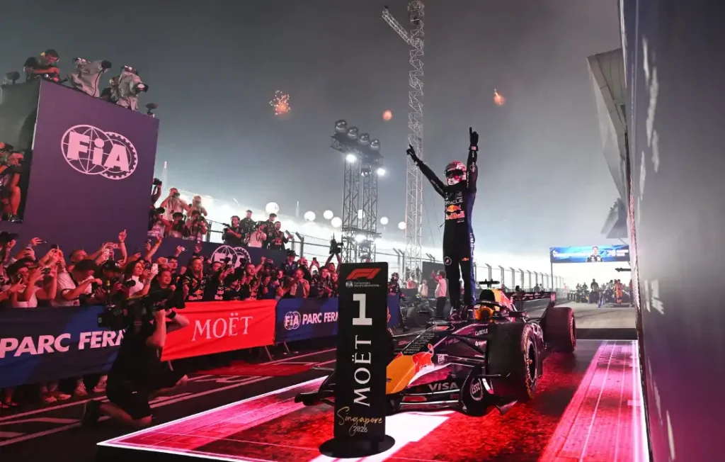 F1 : Max Verstappen remporte pour la première fois le Grand Prix de Singapour