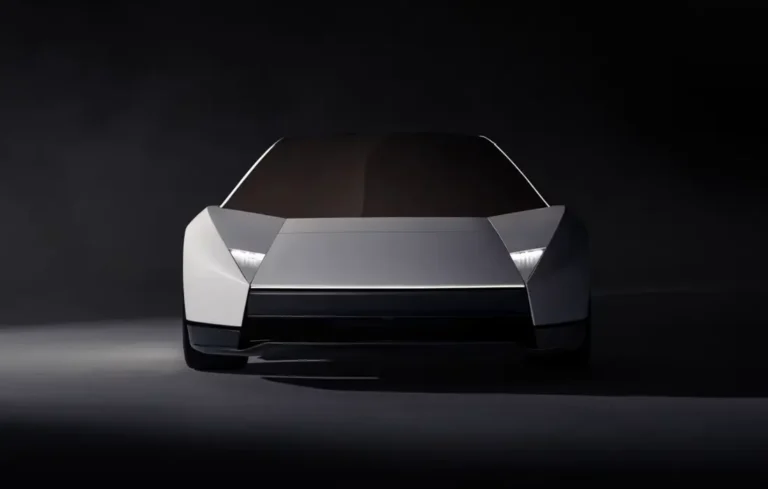Tesla Roadster : retour en 2028, un prix attendu au-delà de 200.000 dollars